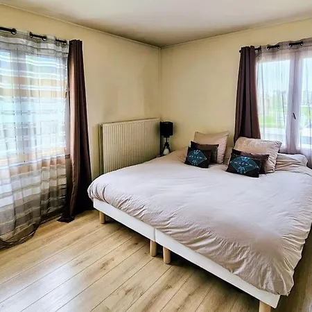 Appartement Spacieux Silencieux Lognes Exterior photo